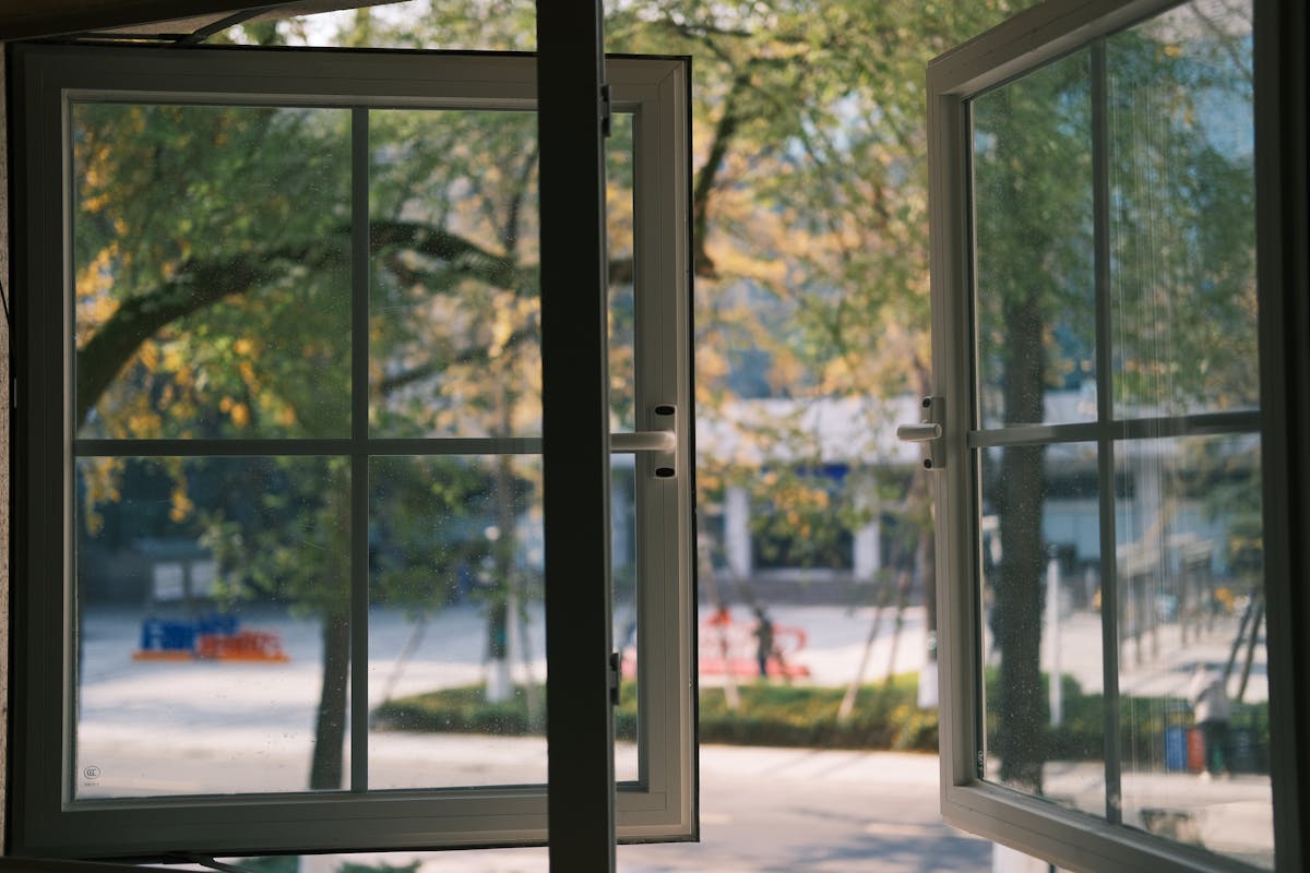 Fenêtre en aluminium moderne à Nice